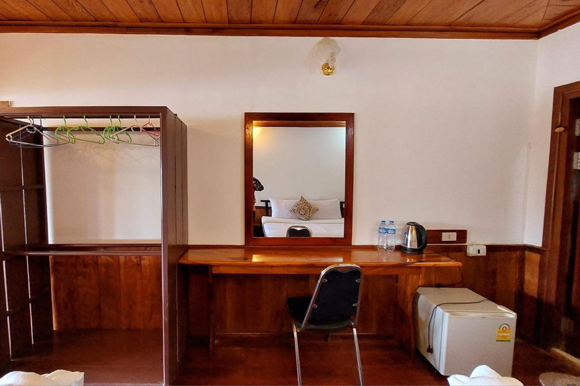 Bontai Resort, Don Khon Ban Khon Екстериор снимка
